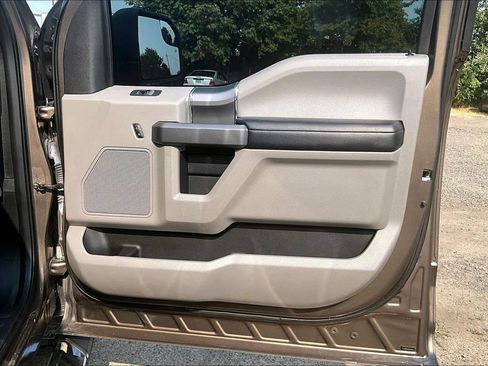 Used 2016 Ford F150 XLT w/ Equipment Group 301A Mid AWD/4WD image 23