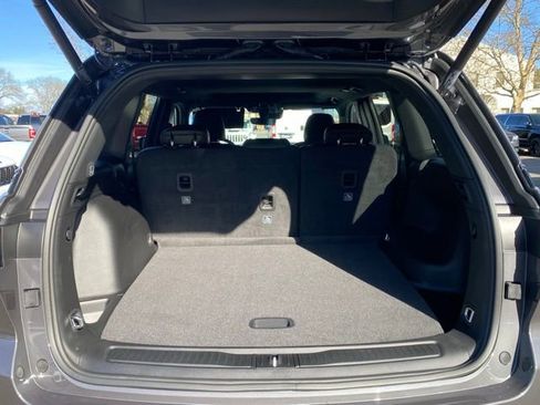 New 2025 Jeep Grand Cherokee Altitude image 10