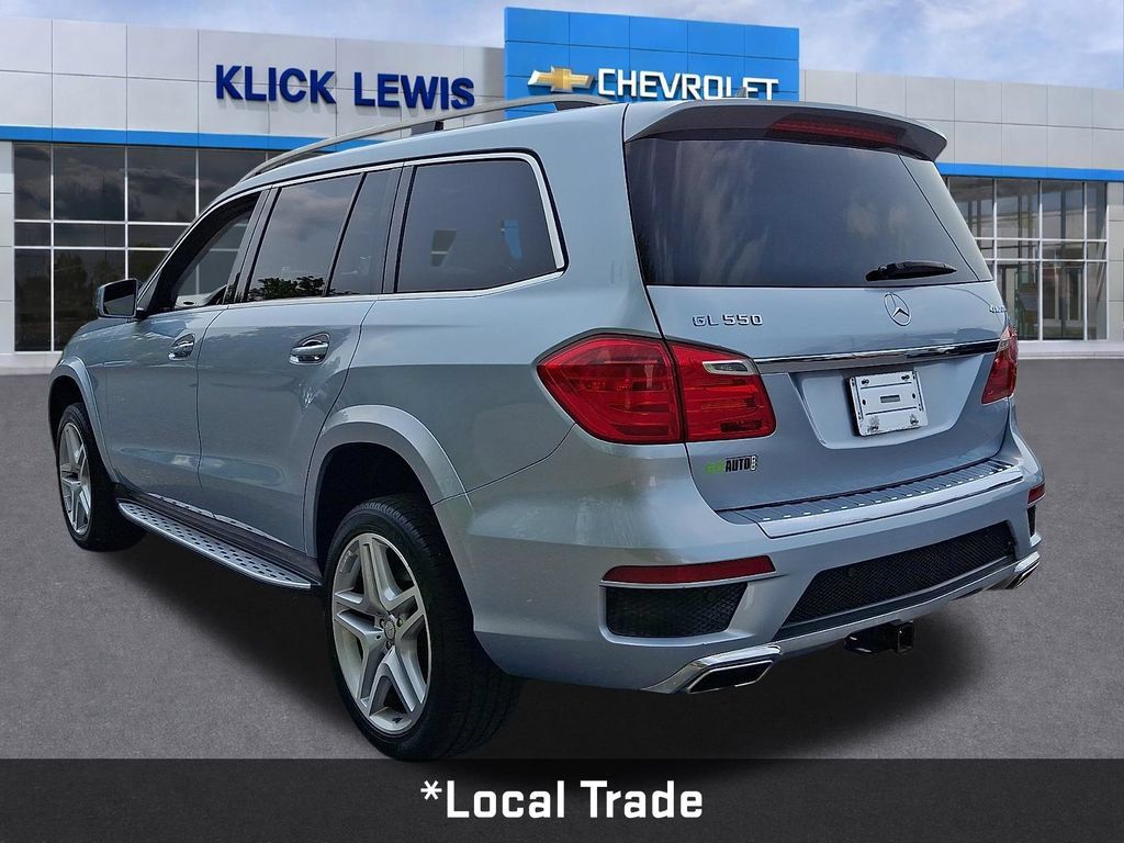 Used 2015 Mercedes-Benz GL 550 4MATIC image 5
