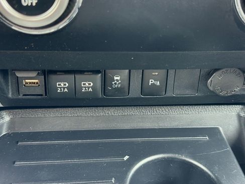 Used 2020 Toyota Tundra SR5 w/ TRD Off-Road Package AWD/4WD image 18