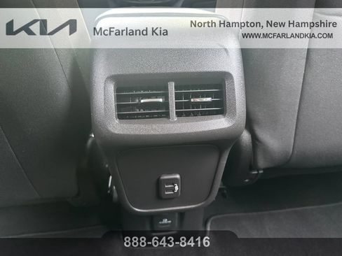 Used 2024 Chevrolet Equinox LT AWD/4WD image 19