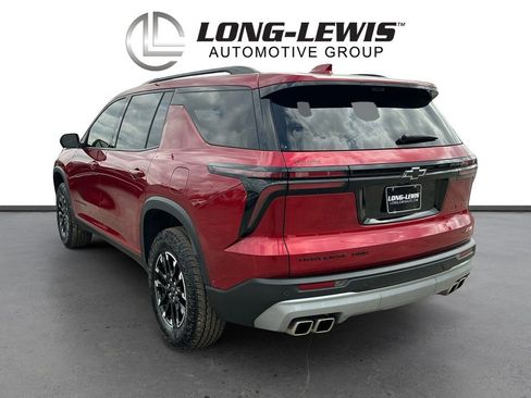 Used 2024 Chevrolet Traverse Z71 w/ Enhanced Driving Package image 4