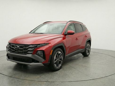 Used 2025 Hyundai Tucson SEL FWD image 3