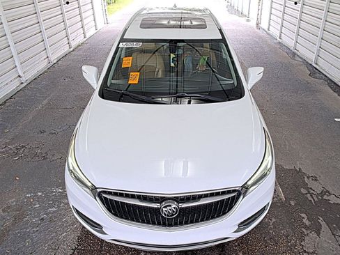 Used 2020 Buick Enclave Essence FWD image 2