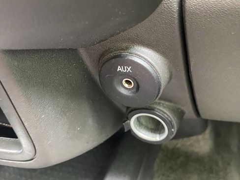Used 2011 Nissan Frontier SV w/ SV Premium Utility Pkg RWD image 28