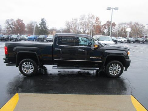 Used 2018 GMC Sierra 2500 Denali image 6