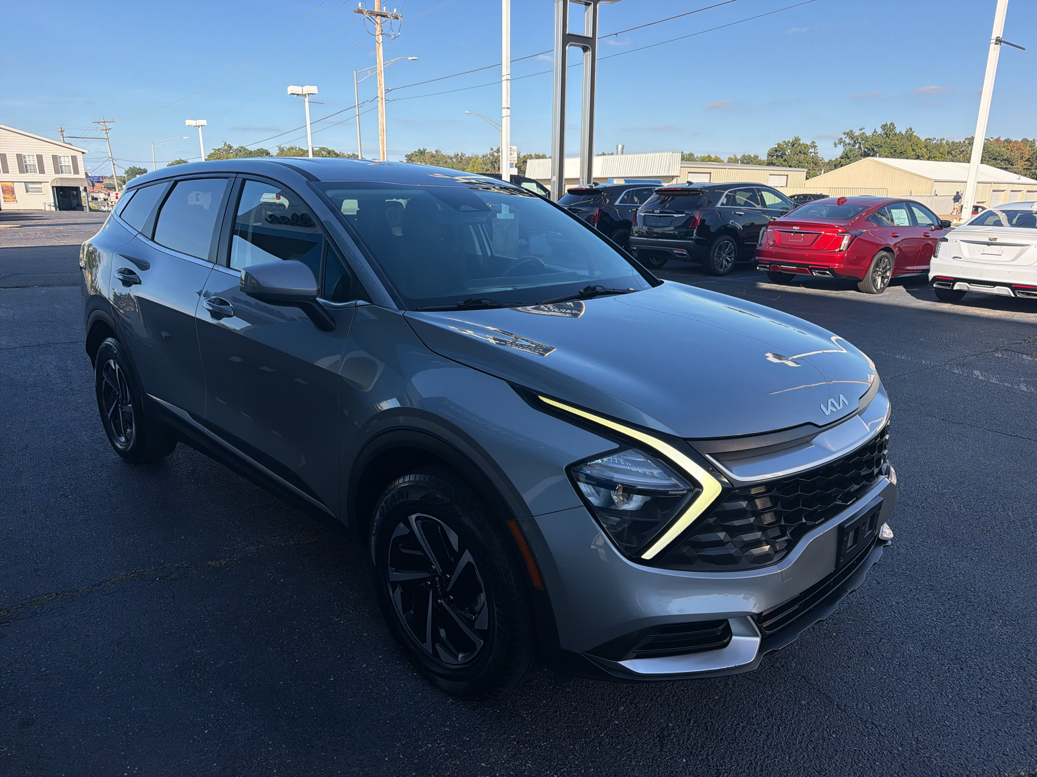 Used 2023 Kia Sportage LX AWD/4WD image 3