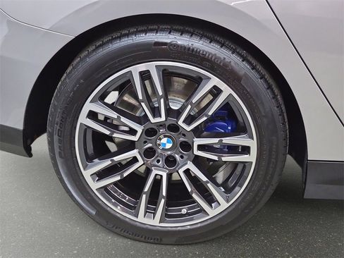 Used 2025 BMW 530i xDrive w/ M Sport Package image 36