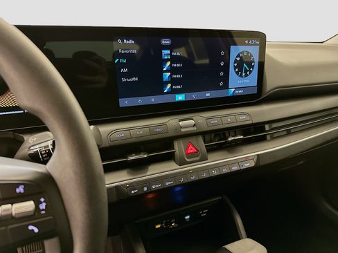 Used 2025 Kia K4 LXS image 26