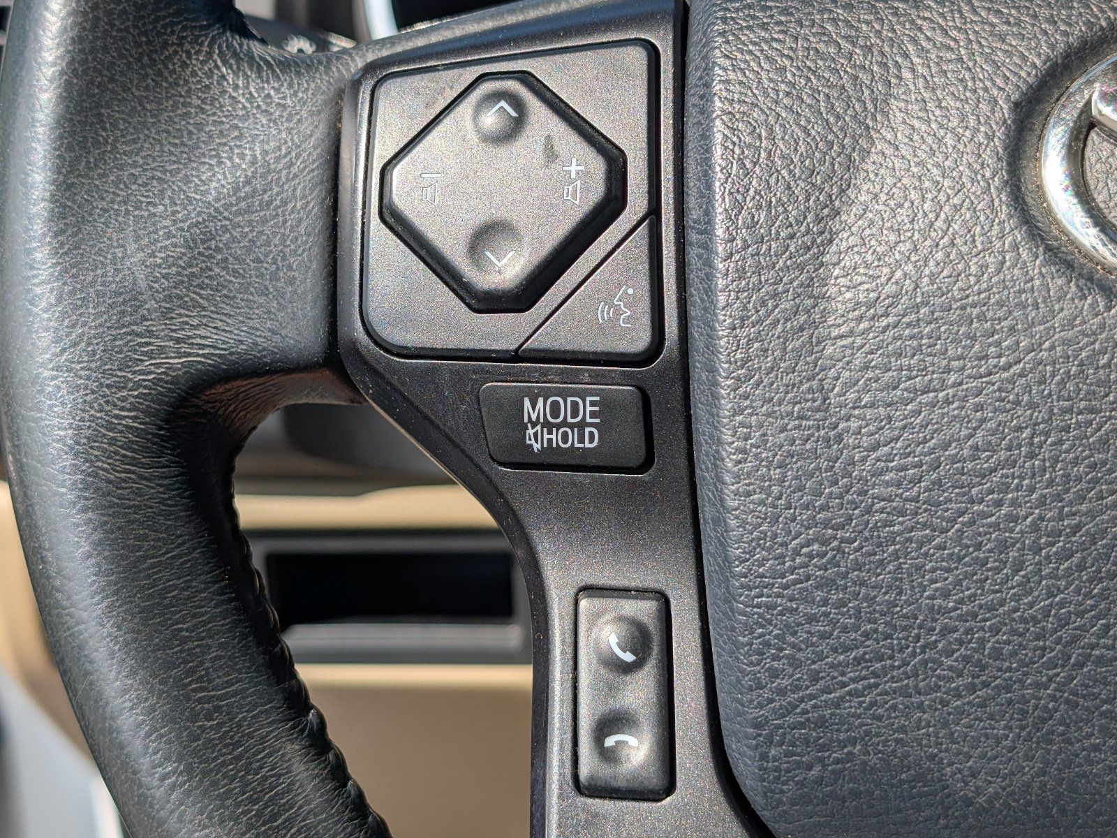 Used 2020 Toyota Sequoia Limited w/ Safety & Convenience Package RWD image 22