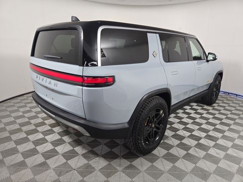 Used 2024 Rivian R1S Adventure image 5