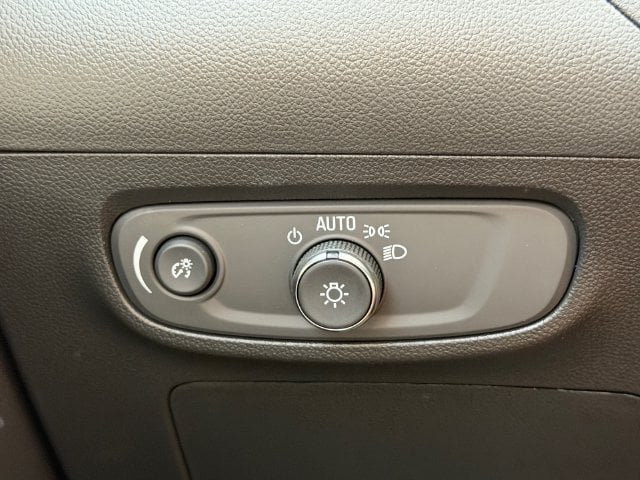 Used 2025 Buick Encore GX Sport Touring w/ Advanced Technology Package FWD image 29