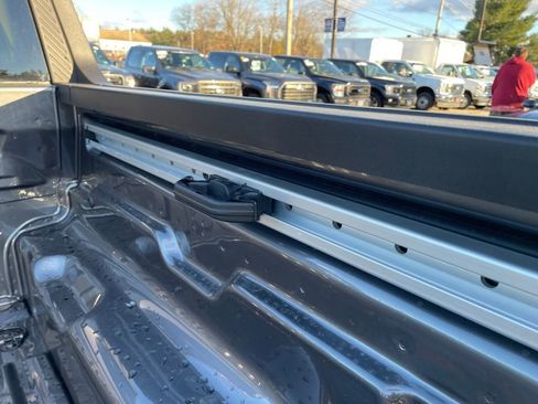 New 2025 Ford Maverick XL image 18