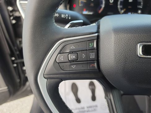Used 2024 Jeep Grand Cherokee Laredo X w/ Luxury Tech Group I RWD image 34