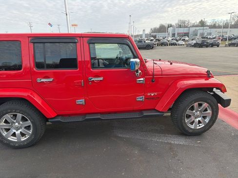 Used 2017 Jeep Wrangler Unlimited Sahara w/ Dual Top Group image 6