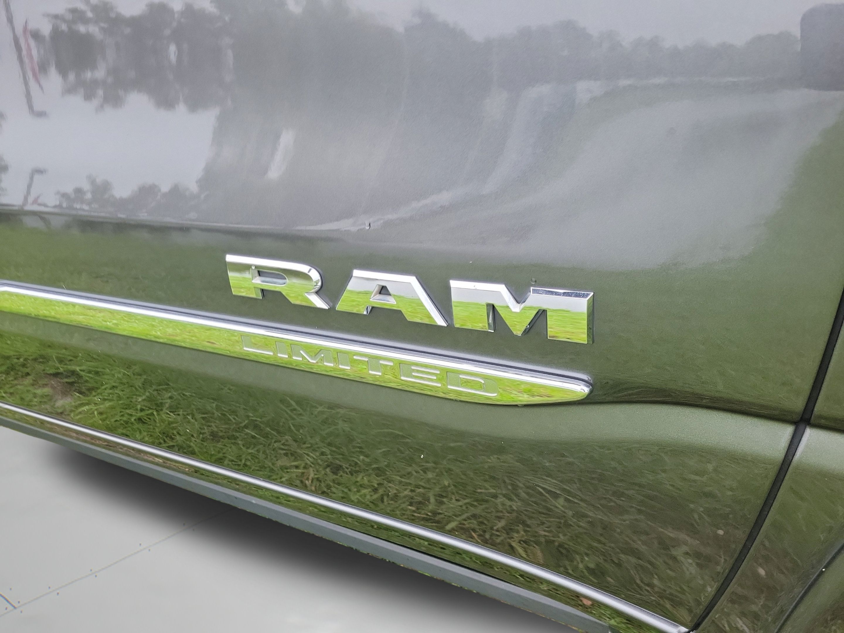 Used 2019 RAM 1500 Limited AWD/4WD image 16