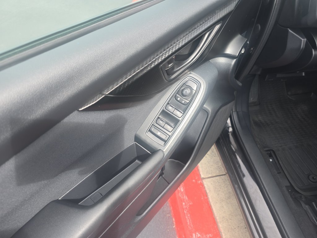 Used 2020 Subaru Impreza 2.0i AWD/4WD image 11