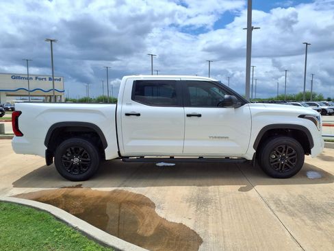 Used 2024 Toyota Tundra SR5 AWD/4WD image 8