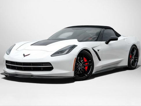 Used 2014 Chevrolet Corvette Stingray Convertible w/ 3LT Preferred Equipment Group RWD image 3