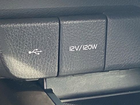 Used 2022 Toyota Camry SE image 16