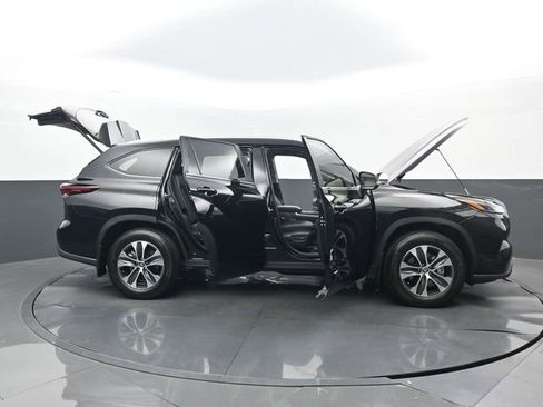 Used 2026 Toyota Highlander XLE AWD/4WD image 34