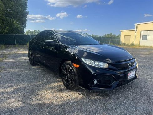 Used 2017 Honda Civic EX image 3