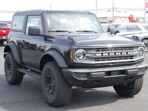 New 2026 Ford Bronco 2-Door w/ Sasquatch Package AWD/4WD image 4