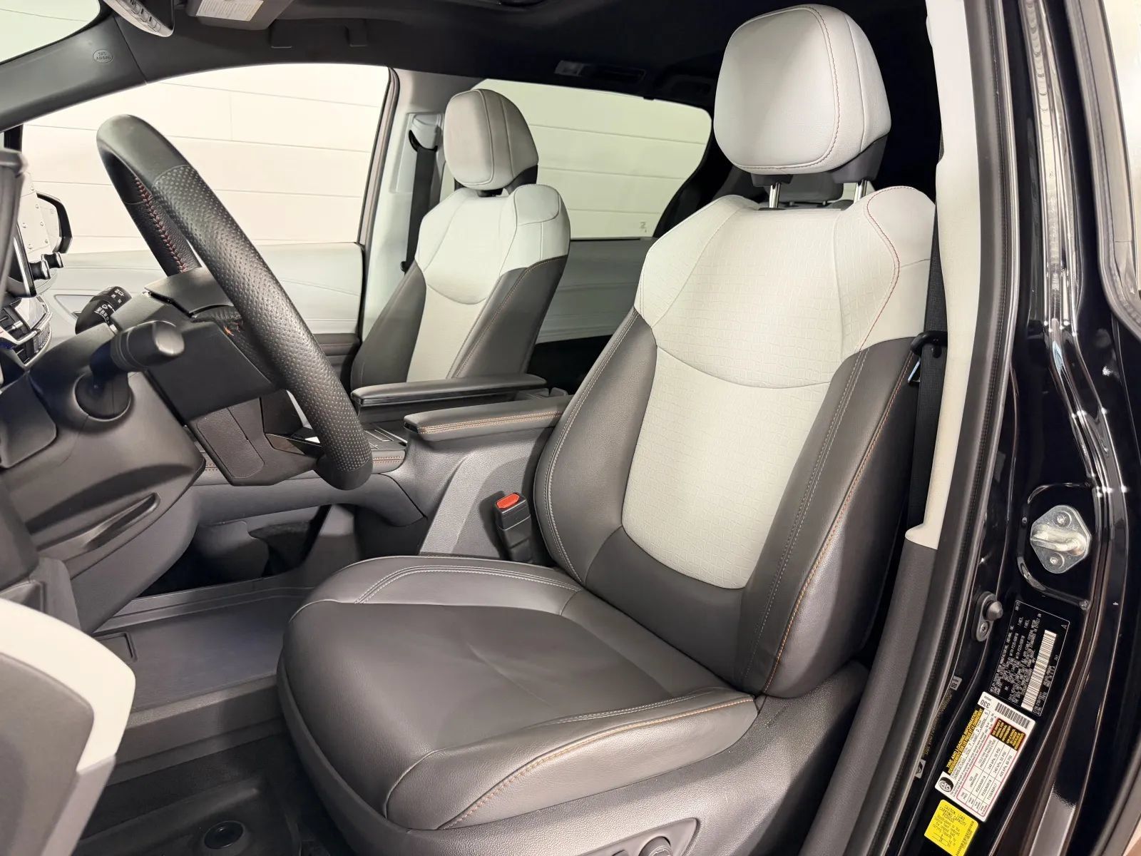 Used 2021 Toyota Sienna XSE AWD/4WD image 13