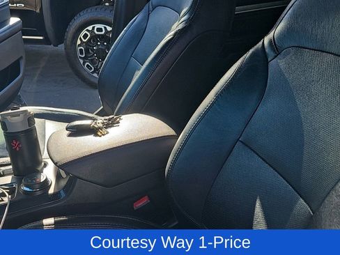 Used 2017 Ford Explorer Sport AWD/4WD image 9