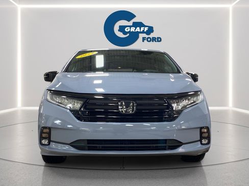 Used 2024 Honda Odyssey Sport image 3