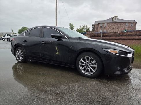 Used 2021 MAZDA MAZDA3 s FWD image 2