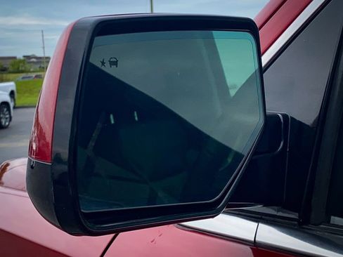 Used 2015 GMC Yukon Denali w/ Touring Package AWD/4WD image 7