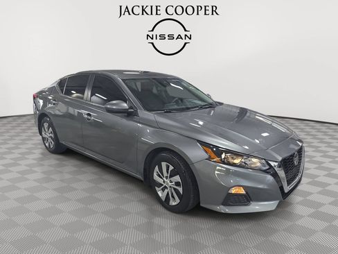 Used 2022 Nissan Altima 2.5 S FWD image 3
