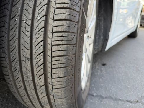 Used 2011 Chevrolet Cruze LS image 36