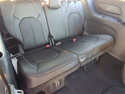 New 2026 Chrysler Pacifica Select image 23