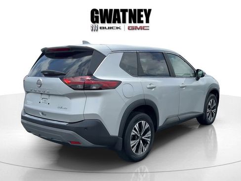 Used 2023 Nissan Rogue SV AWD/4WD image 5