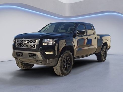 Used 2023 Nissan Frontier SV w/ Technology Package image 2