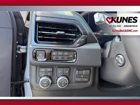 New 2026 GMC Yukon XL AT4 Ultimate w/ LPO, Floor Liner Package AWD/4WD image 28