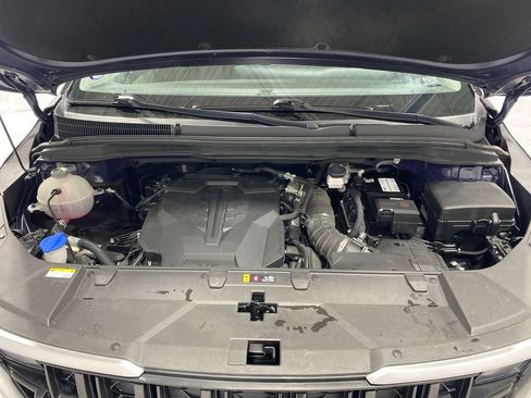 Used 2024 Kia Carnival LX image 17