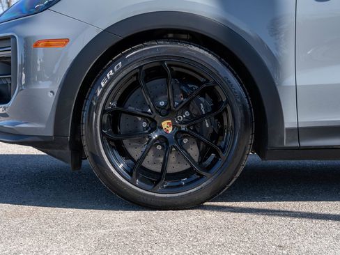 Certified 2024 Porsche Cayenne Turbo GT image 11