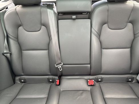 Certified 2023 Volvo XC60 B5 Plus w/ Climate Package image 31