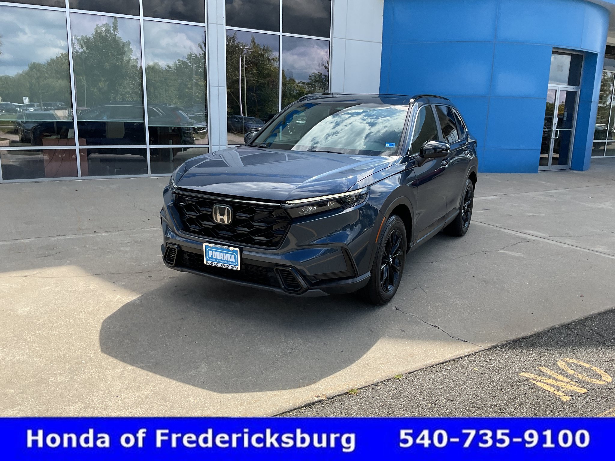 Used 2025 Honda CR-V Sport image 2