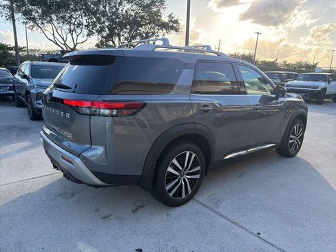 Used 2024 Nissan Pathfinder Platinum w/ Cargo Package image 4