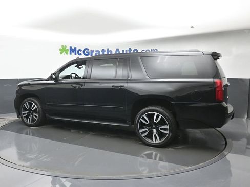 Used 2020 Chevrolet Suburban Premier image 25