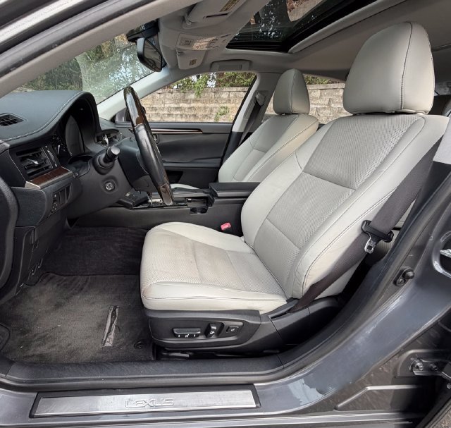 Used 2014 Lexus ES 350 w/ Premium Package FWD image 18