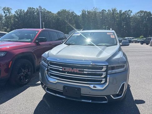 Used 2023 GMC Acadia SLT w/ Preferred Package FWD image 5