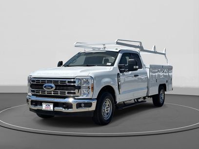 New 2025 Ford F350 XL w/ XL Chrome Package