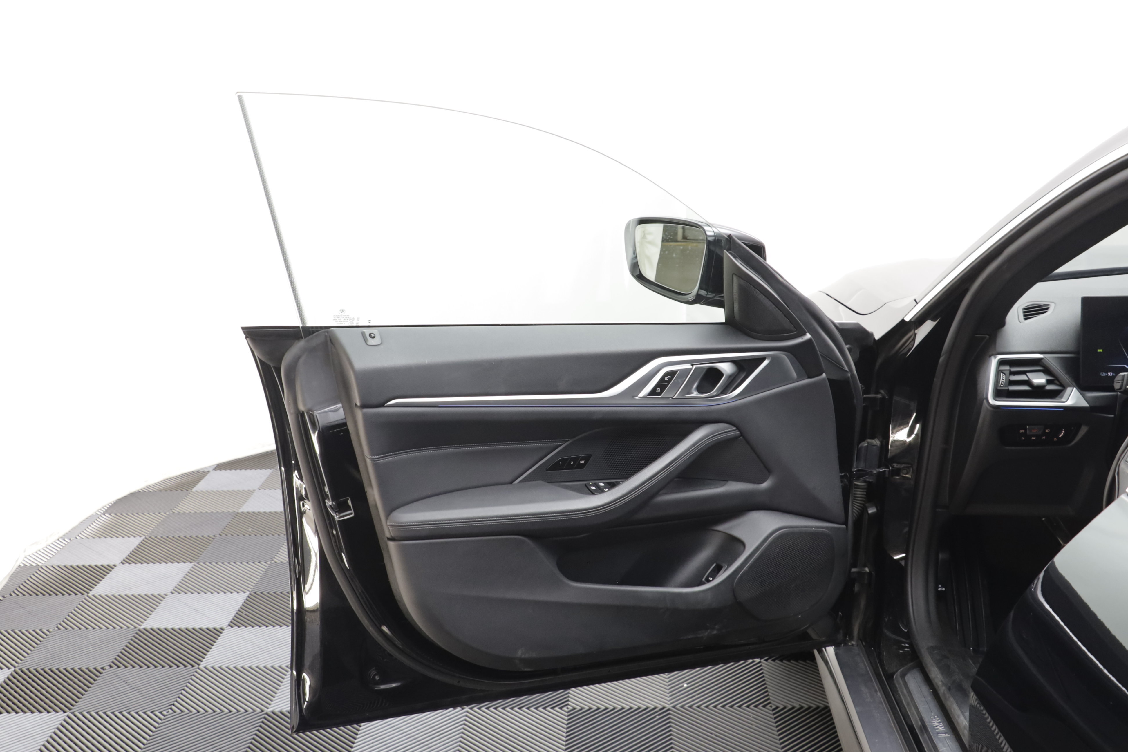 Used 2024 BMW i4 eDrive35 w/ Convenience Package RWD image 5