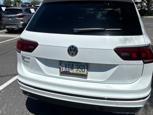 Used 2021 Volkswagen Tiguan SE FWD image 11
