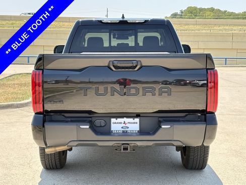 Used 2022 Toyota Tundra SR5 AWD/4WD image 7